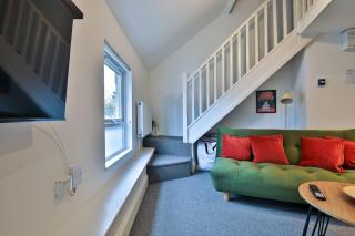 Modern 1-Bed Flat near Cardiff City Centre - 4