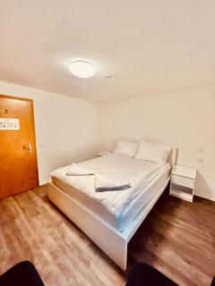 Room with Private bathroom in Guest House - 6