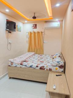 Apna Banaras P Guest House - 1