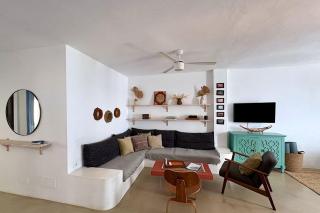 Sandy Bay Home with roof terrace and sea views - 9