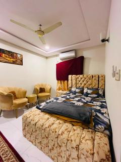 Gulberg green icon 2 2 bed fully furnished apartment - 6