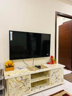 Gulberg green icon 2 2 bed fully furnished apartment - 5