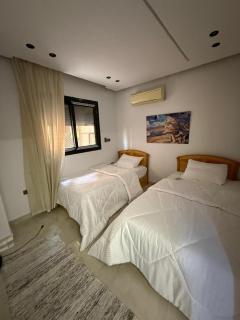 Comfortable Hotel Apartment - 8