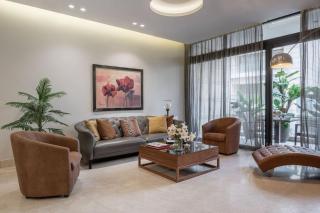Lovely 2 Bed Home in Downtown - 8