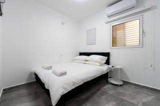 Beachfront Haven - Perfect for Groups - 5