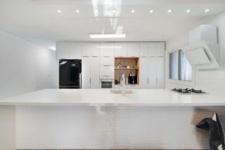 Beachfront Haven - Perfect for Groups - 2