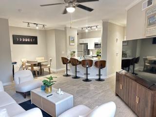 Comfortable 2BR Getaway Close to The Woodlands - 0