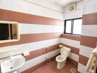 Modern 2BR Apartment , Near Zeta Mall & Giga Mall - 9