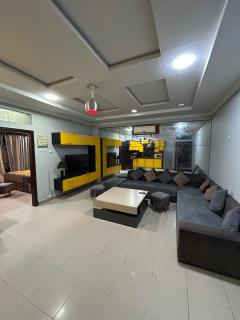 Luxurious Appartment available in Rawalpindi - 0
