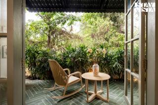 StayVista at Maison 1 with BBQ & Pool - 5
