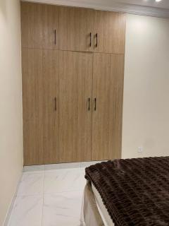 E11 Capital Crown Guest House - 3