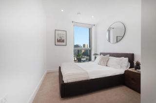Modern 2-Bed - Fast London & Gatwick Links - 0