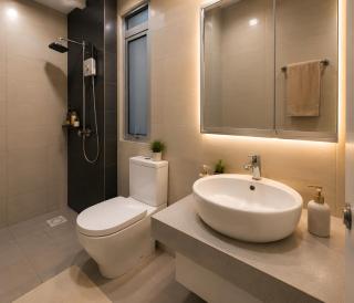 Peaceful Couple Stay - Pool, Metro & Shops Nearby - 2