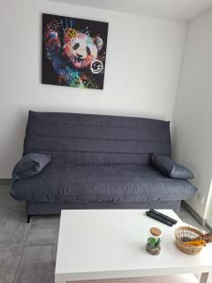 Superbe studio entièrement refait à neuf - 9