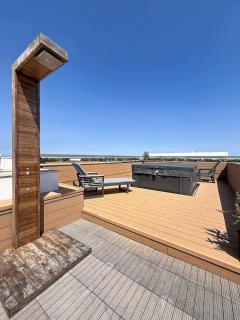 Azura 3BR with Jacuzzi Rooftop and BBQ - 7