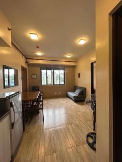 2 Bedroom Goshen Land unit - Burnham Park - SM Megatower - 5