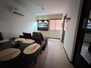 Entire Private House, Near the Airport - 0