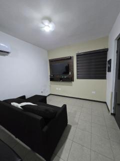 Entire Private House, Near the Airport - 2