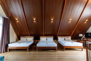FAMILY ROOM 1 - Good for 12 Pax - 3