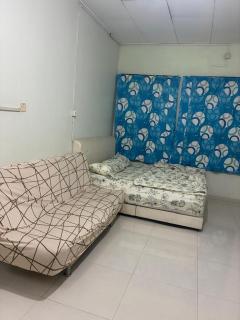 Private 1-Bedroom Upstairs Suite-Megah Ria - 0