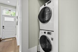 Cozy 1 Bedroom and 1 Bath Retreat Near Main S - 3