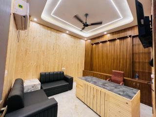 Hotel HS Palace, A Four Star Luxury Hotel & Resort In Haridwar - 1