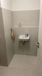New air conditioned apartment, private parking - 3