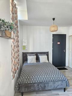 Appartements Design Centre Valenciennes Gare et Tram à pied - 7