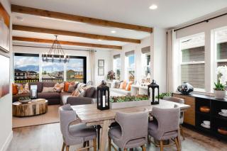 Iconic Big Sky Gateway Epic Yellowstone Retreat - 9