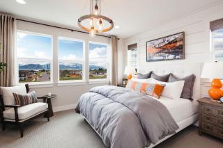 Iconic Big Sky Gateway Epic Yellowstone Retreat - 6