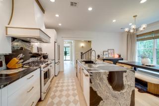 Walkable Rose District Retreat! 15 Mi to Tulsa - 2