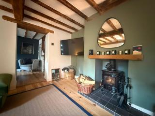 2BR Countryside Pebble Cottage Retreat - 6