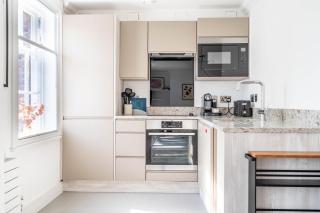 Apartment 8 - Bootham House - 9