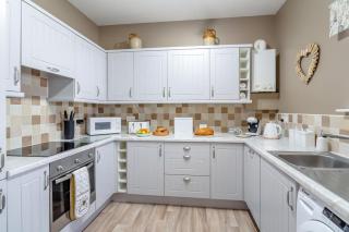 2 Bed in Holmbridge oc-w42657 - 7