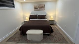 Private Entire Suite in South East 5mins to South Health Campus, 1bed 1 bath and kitchen - 6