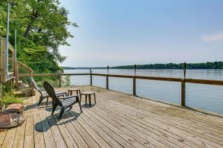 Historic Riverfront Escape in Youngstown w/ Dock - 9