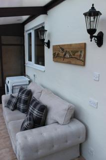The Hampton Beautiful 3 Bedroom House with Conservatory & Garden - 9