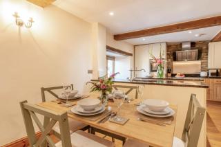 2 Bed in St. Giles oc-c45183 - 2