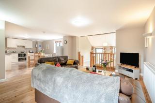 4 Bed in Kenilworth oc-p45549 - 1