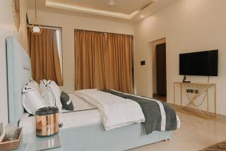 Luxury 6BHK Villa with Private Pool & Jacuzzi Near Candolim - 3