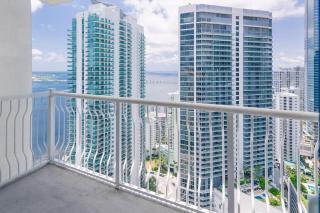 Highrise Condo in Brickell with Balcony and Free parking - 1
