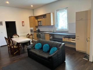 Rühige Wohnung mit 4 Schlafzimmer und Kamin - 8