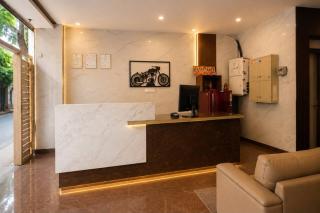 Hotel Livotel Near DLF Cyber City Gachibowli - 8