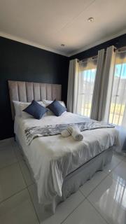 The Manor - 6