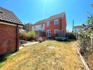 Coastal 3-Bed Home, Sleeps 6 - 2