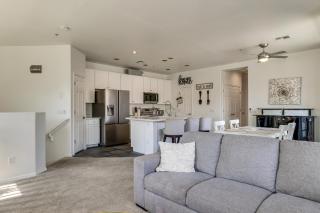 Relax Poolside, Explore South Mtn! Extended Escape - 0