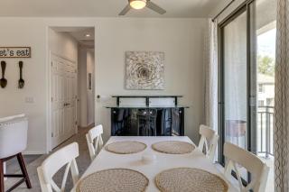 Relax Poolside, Explore South Mtn! Extended Escape - 4
