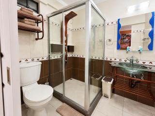 Culture Crossroads Inn - 7
