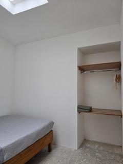 Practical loft with kitchen, ideal for short stays - 3