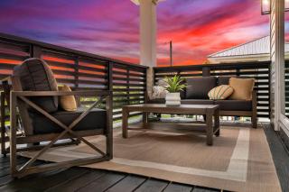 NEW Luxury Beach Retreat Walk to Sand - 6